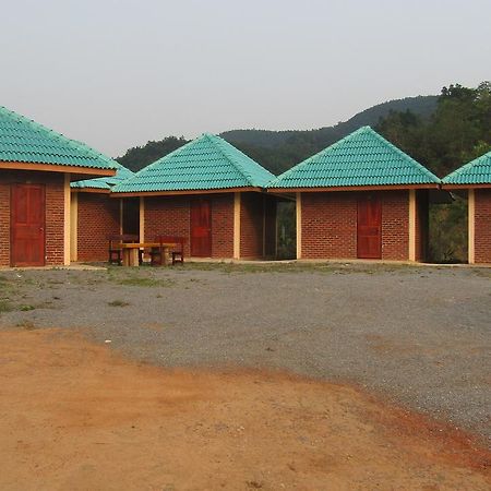 Chomdoy Bungalow & Restaurant Luang Namtha Exterior photo