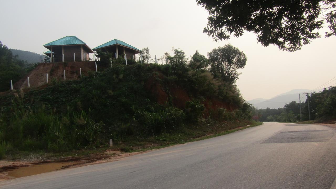 Chomdoy Bungalow & Restaurant Luang Namtha Exterior photo